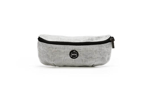 Wink glasses case in silver net