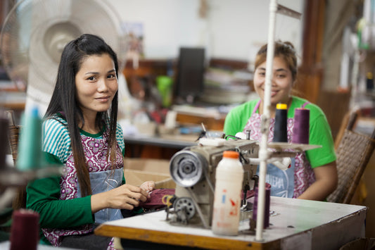 Smateria artisan crafting upcycled handbag