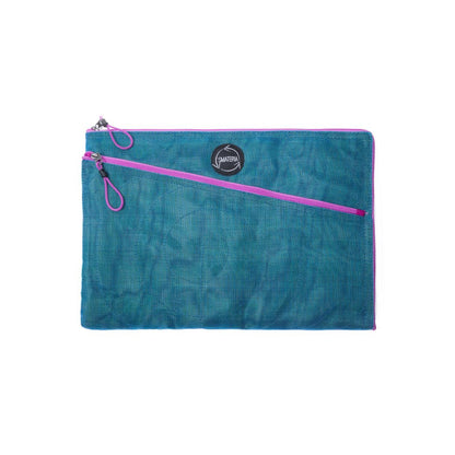 Sothy laptop sleeve in Petrol Blue Net material