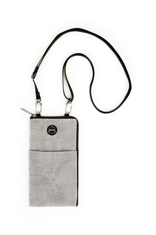 A Smateria Key crossbody bag in Silver net