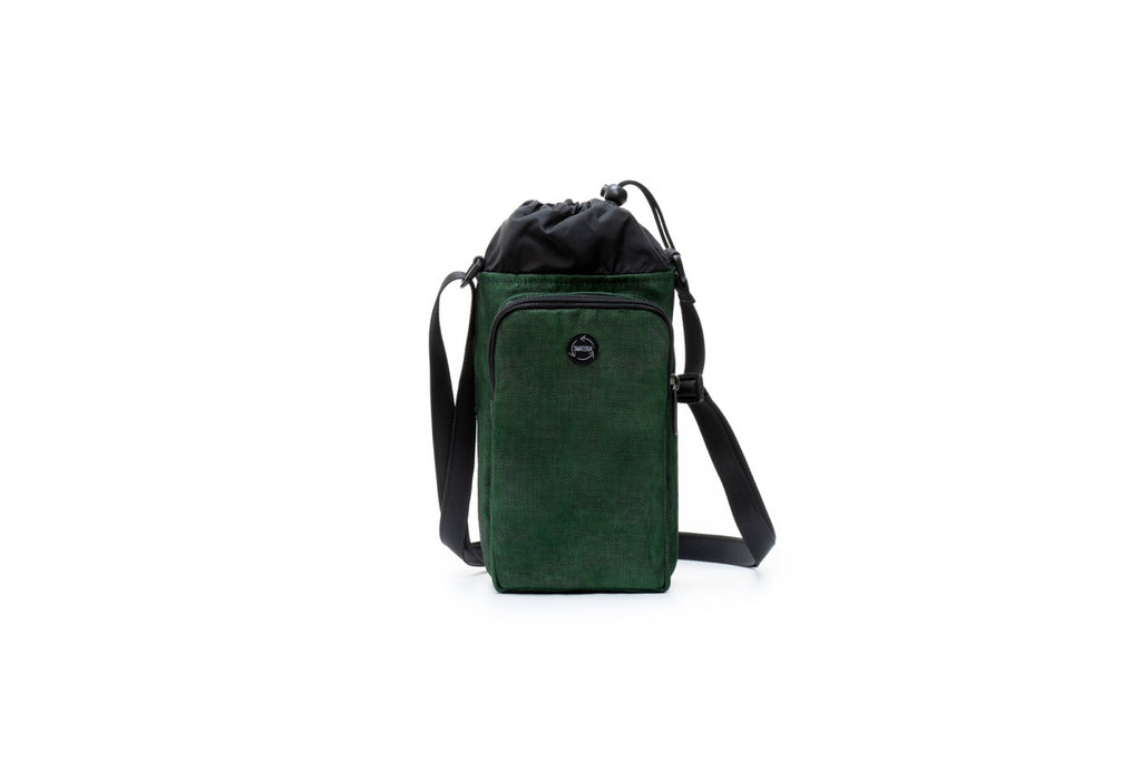 Smateria crossbody water bottle bag in Forest green