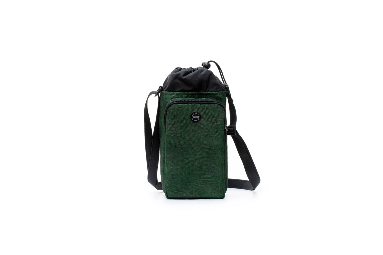 Smateria crossbody water bottle bag in Forest green