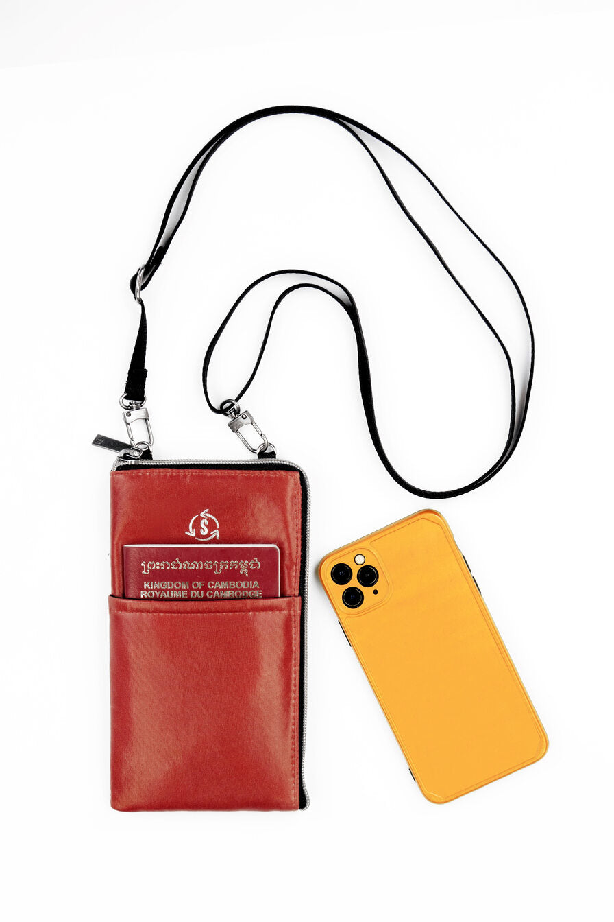 Mate phone bag in Terracotta IKI